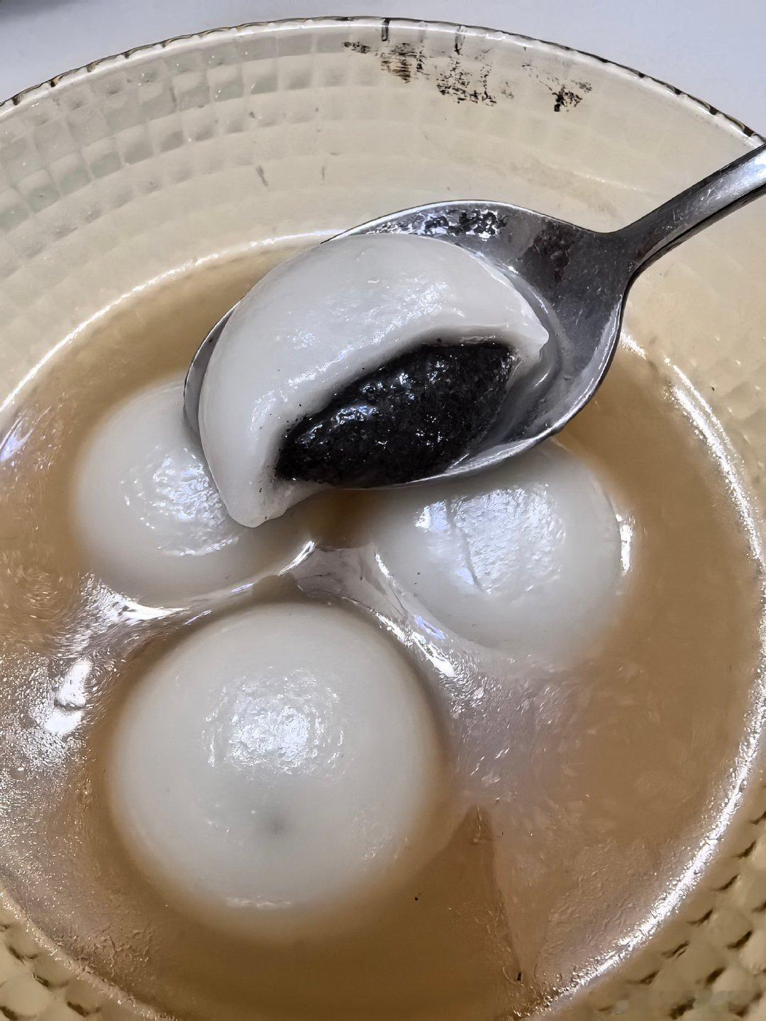 开开心心吃着汤圆，然后我突然上脑了…图2这是哪家的logo[允悲]元宵快乐[爱你