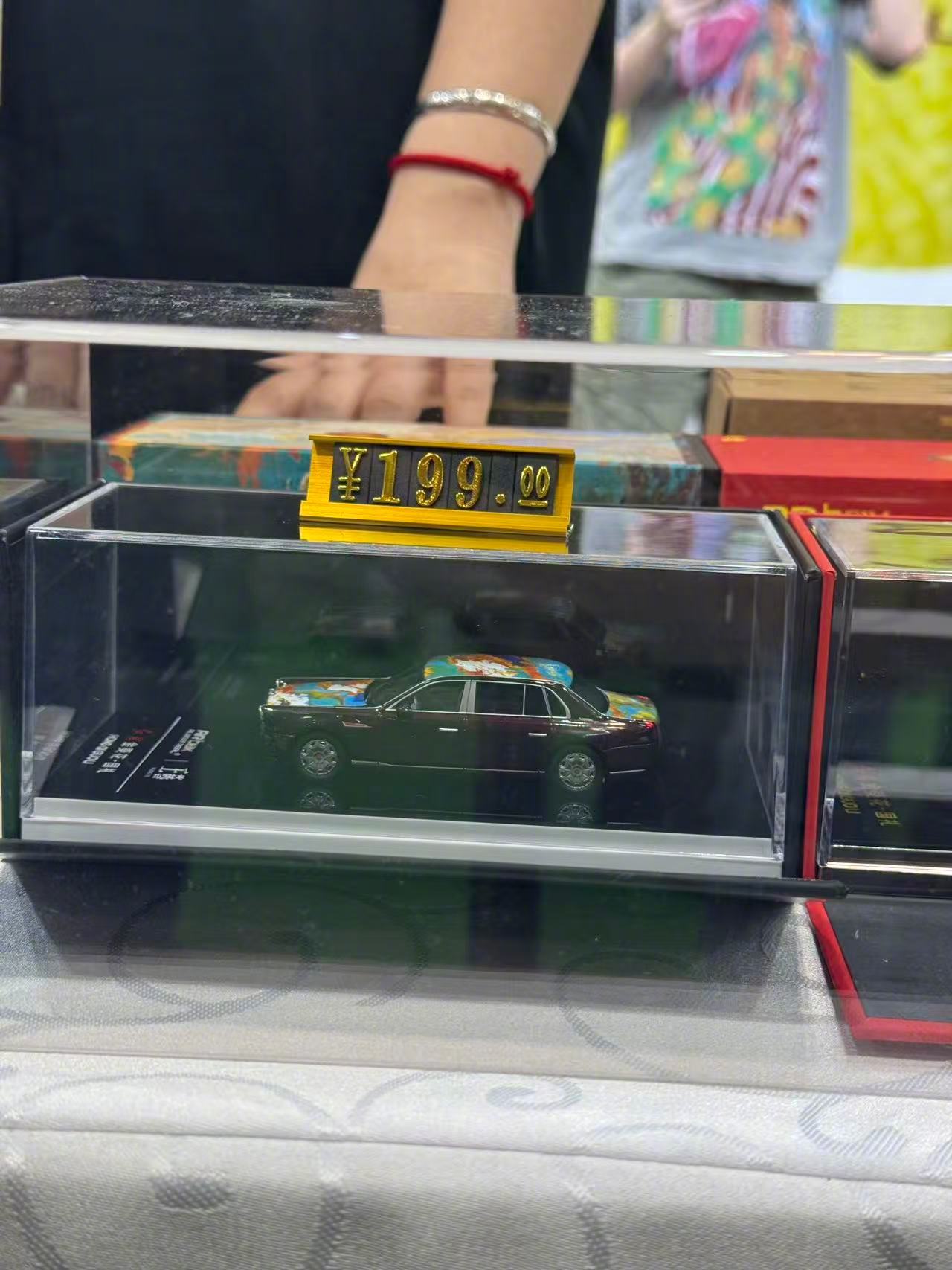 深圳改装车展限定车模被疯抢想不到本届改装车展的主角竟然不是改装车。3月20日，深