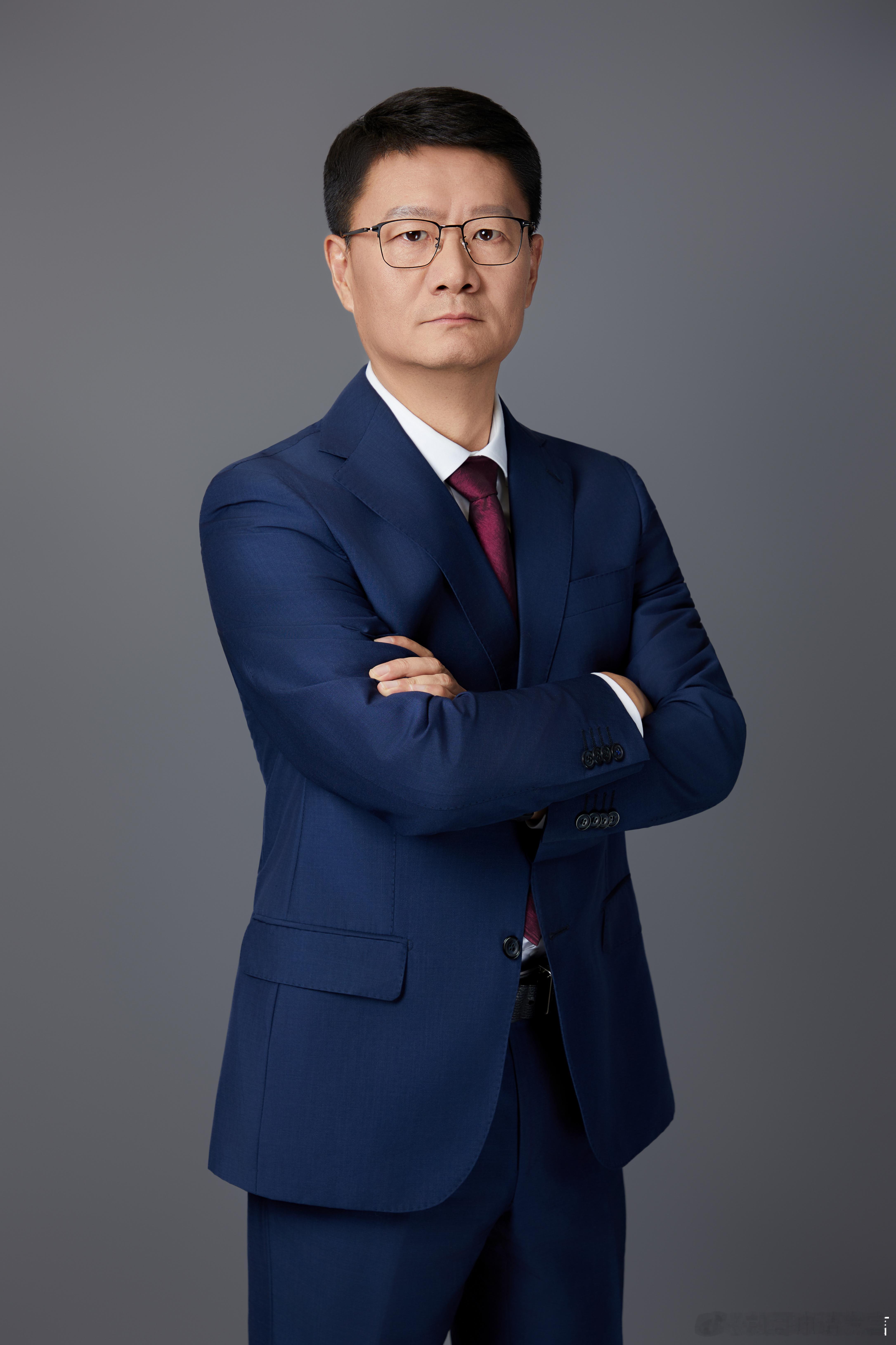 长安汽车       空缺八个月之后，长安汽车于近日宣布赵非出任重庆长安汽车股份