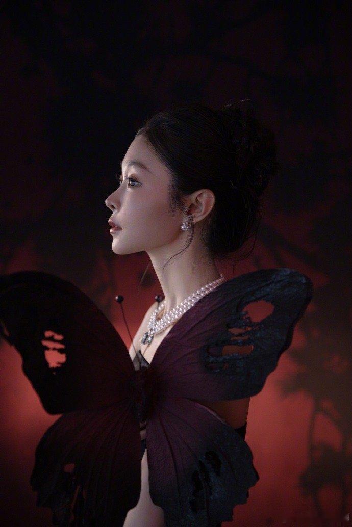 宋轶用新歌敲了敲歌坛大门 宋轶凭《为你守候》闯歌坛！歌曲满是双向心动的温柔，她声