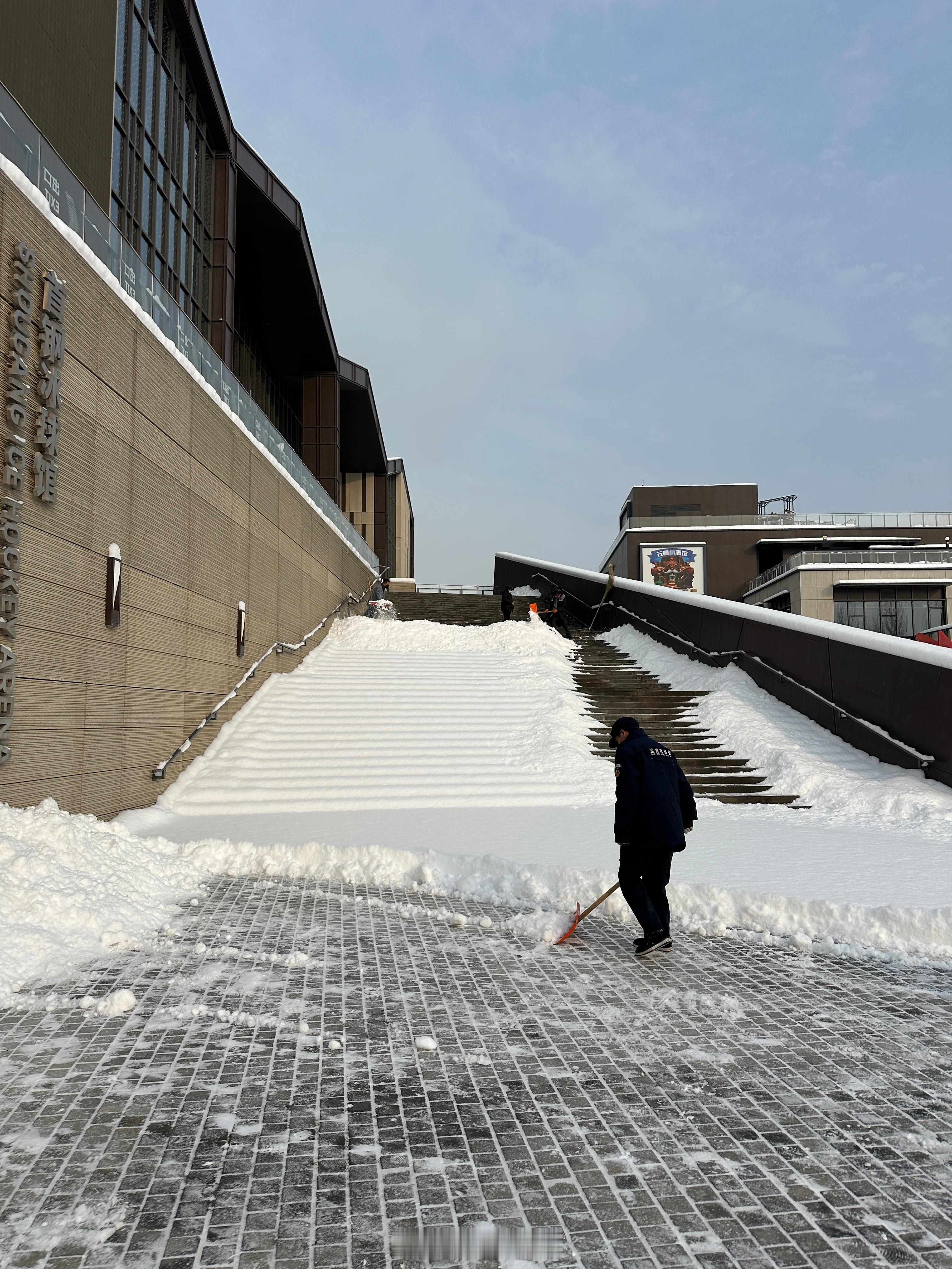 北京男篮vs宁波男篮 不踩场了，外面玩会多好 北京·首钢冰球馆