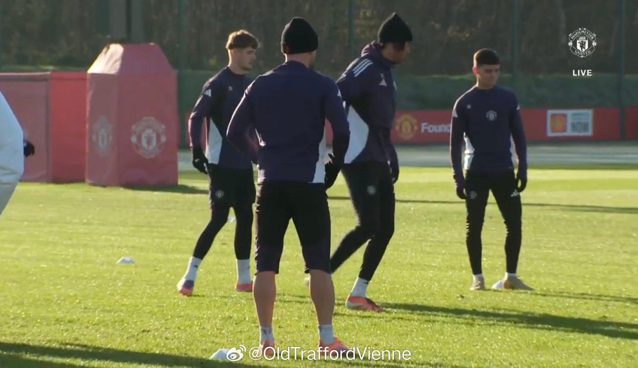 曼联一队卡灵顿训练，备战埃弗顿 