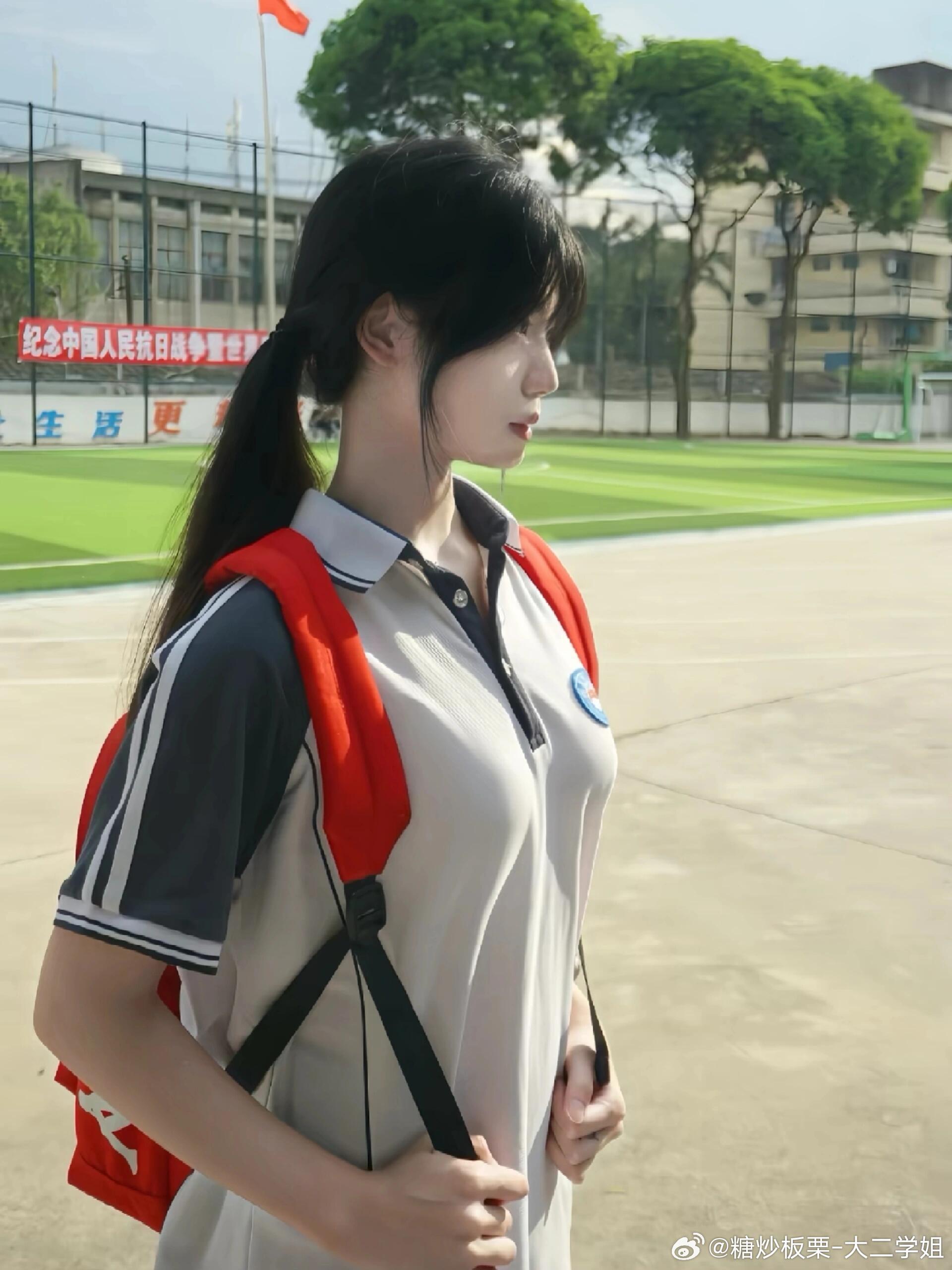 女高时代终结，成为一种青春记忆你会喜欢主动的女生吗  ​​​