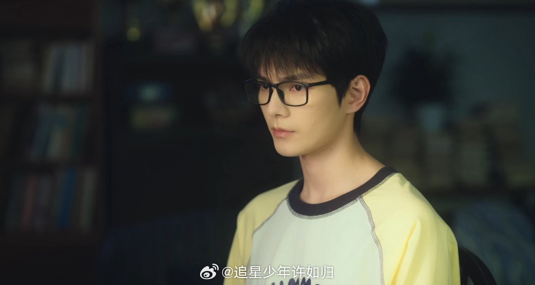 何初三的白切黑属性终于开始发力，前期的温和隐忍都是铺垫，后期气场逐渐成型，对手戏