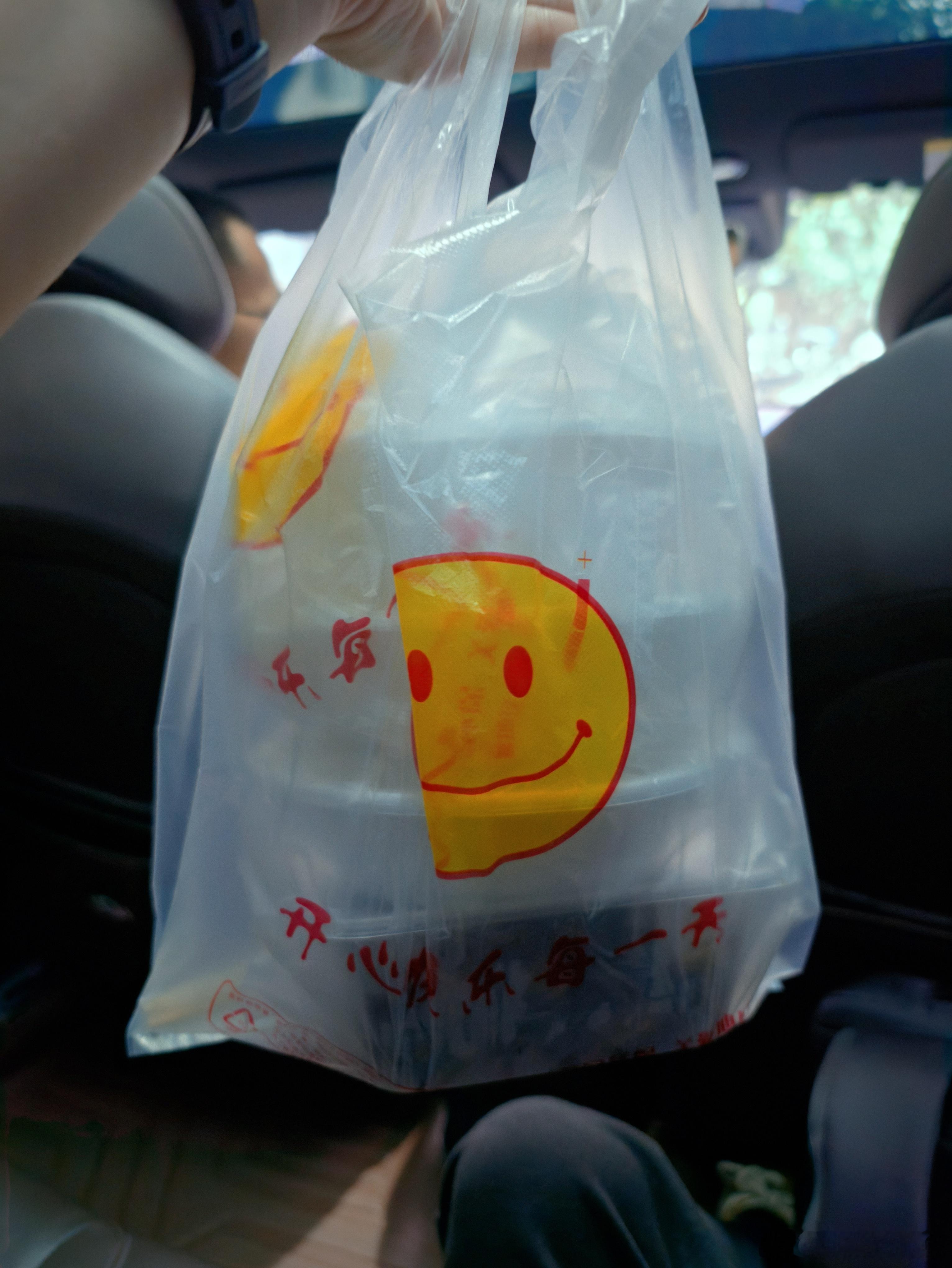 鱼嫂说她想姜母鸭，2000公里的外卖开始配送中，晚上应该就能吃的上