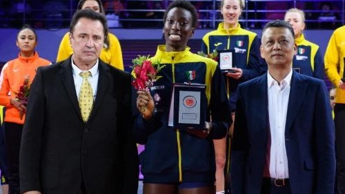 今年女排世俱杯谁会是MVP呢？回顾最近十五年世俱杯的最有价值运动员：🇸🇪 2