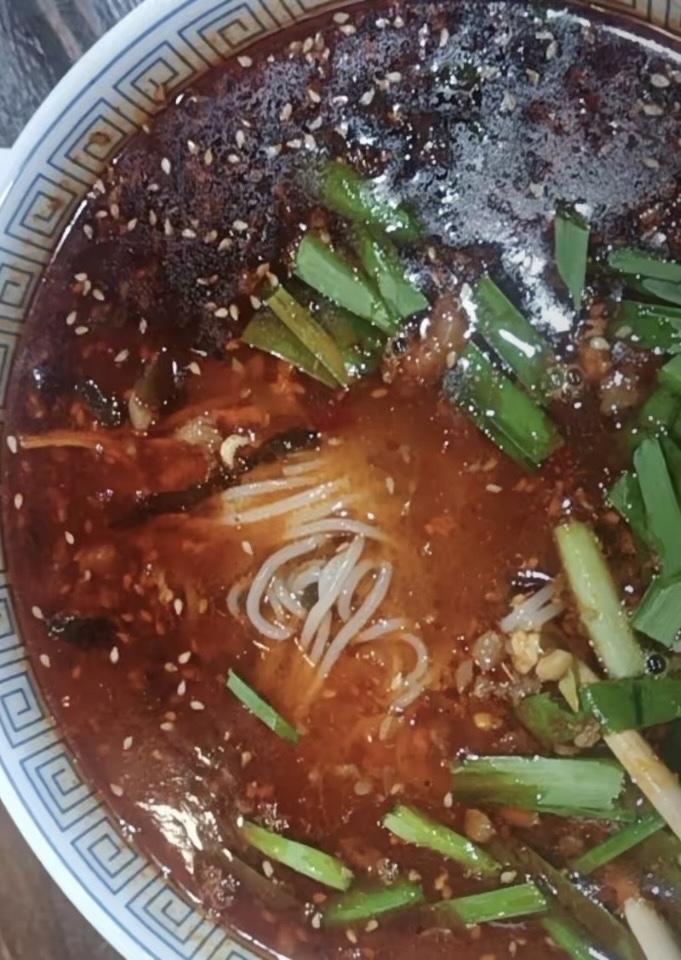 麻辣鲜香，一碗满足！🍜🔥