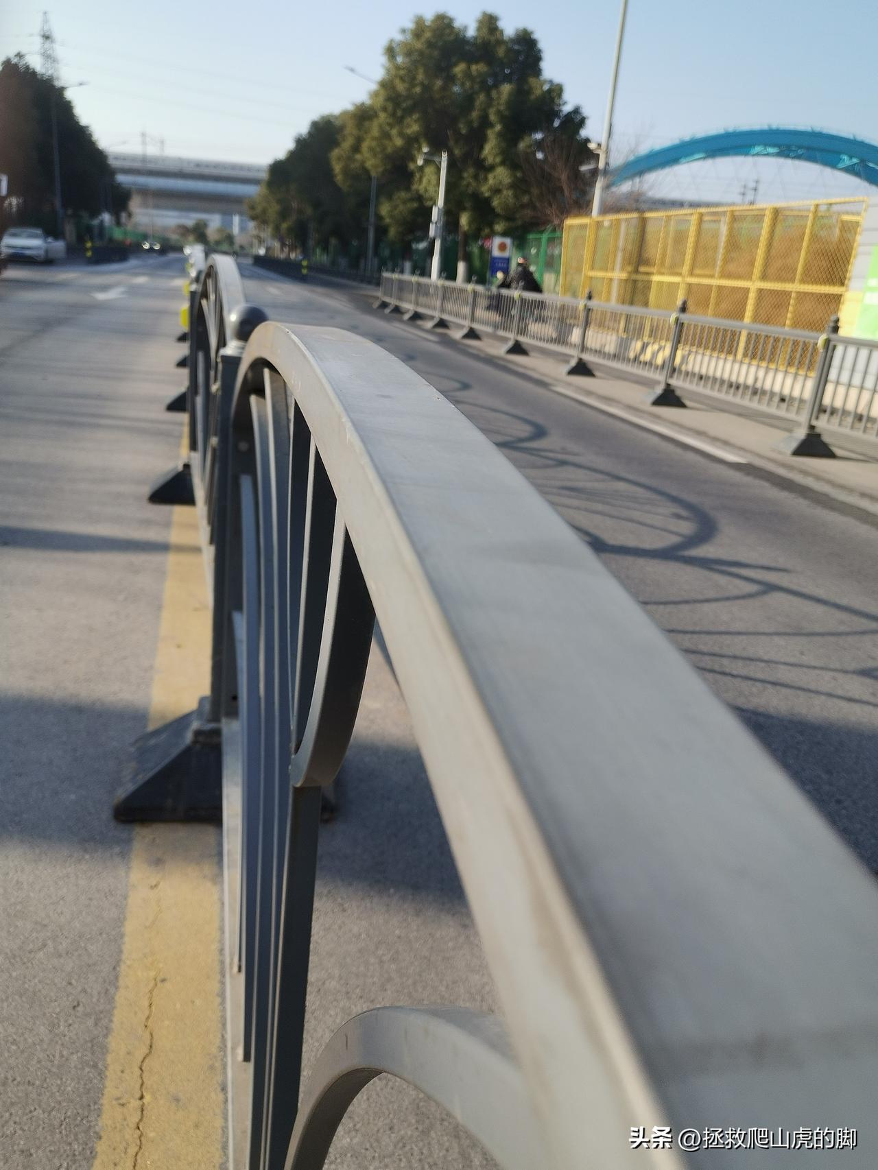 一位朋友在江苏昆山一电子厂上班，她是正式工，她原本打算在3月15号辞职的，她们厂