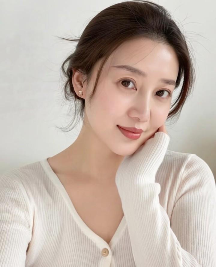 既生美食，何生脂肪？
既生大海，何生狂风？
既生我，何不生个对象来替我长肉？
 