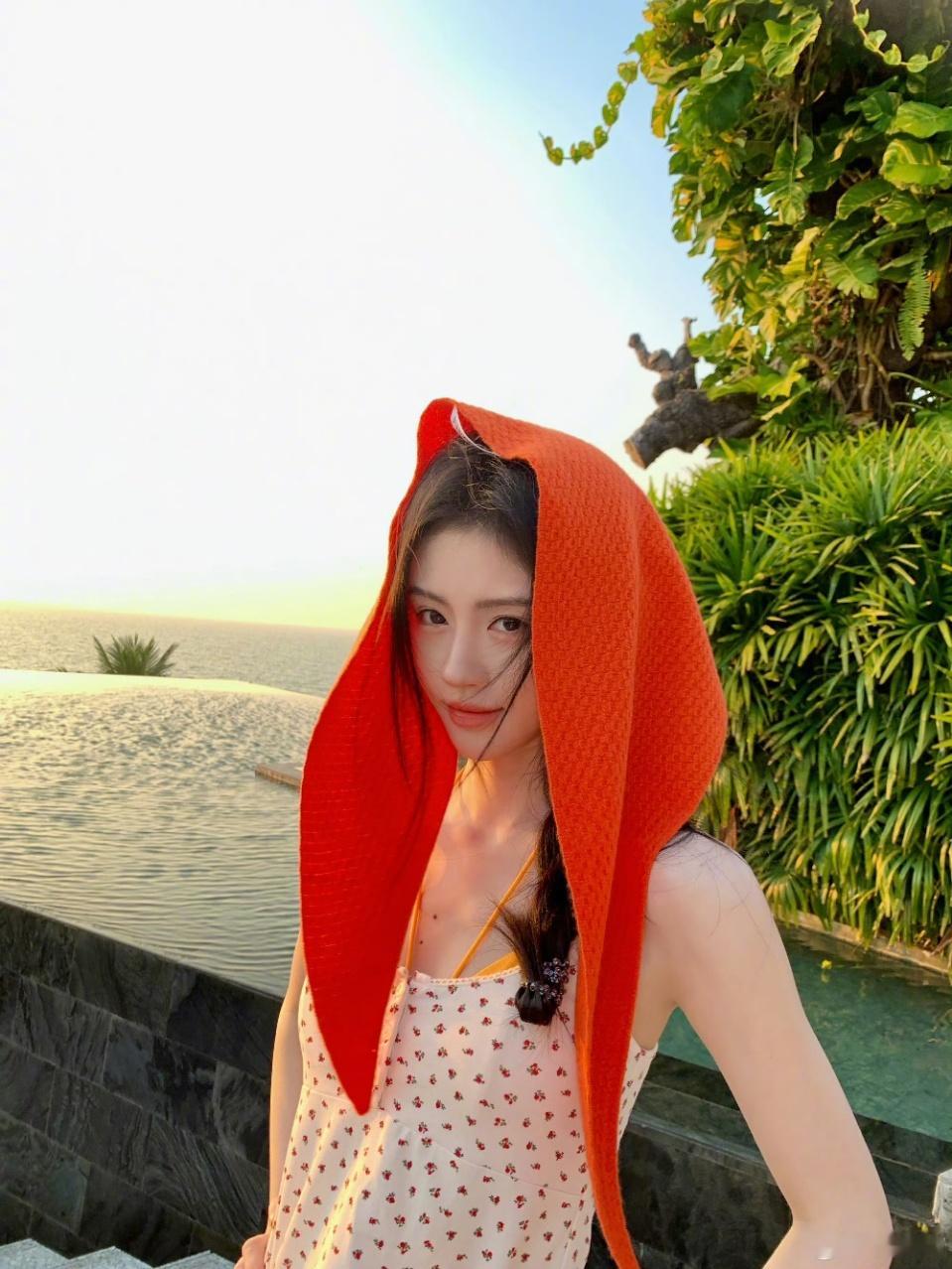 鞠婧祎鞠婧祎橘调时刻鞠婧祎海边剪影和鞠婧祎一起感受橘调时刻！！ 