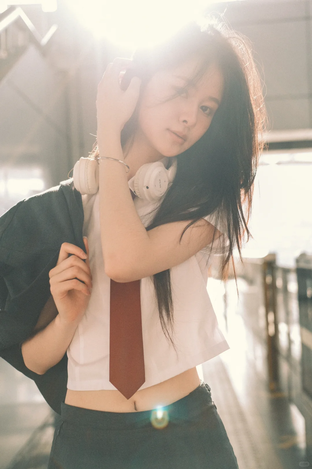 重庆轻轨站📸 | 这个阳光☀️真的好jue