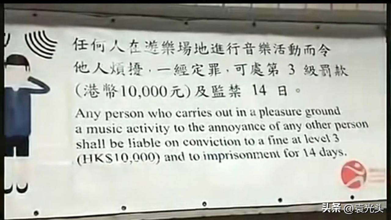 帮我点评
首先说的是，做任何事情是要不影响他人为前提。

在小区里跳广场舞，这个