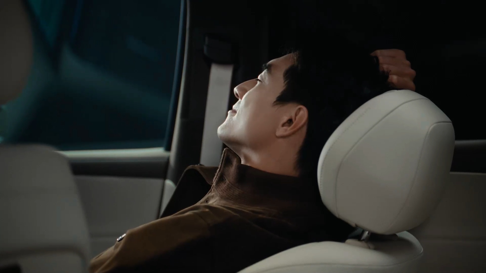 林更新选剧本的眼光一直很稳，看来挑座驾也是。作为腾势N8L美好出行品牌大使，他选