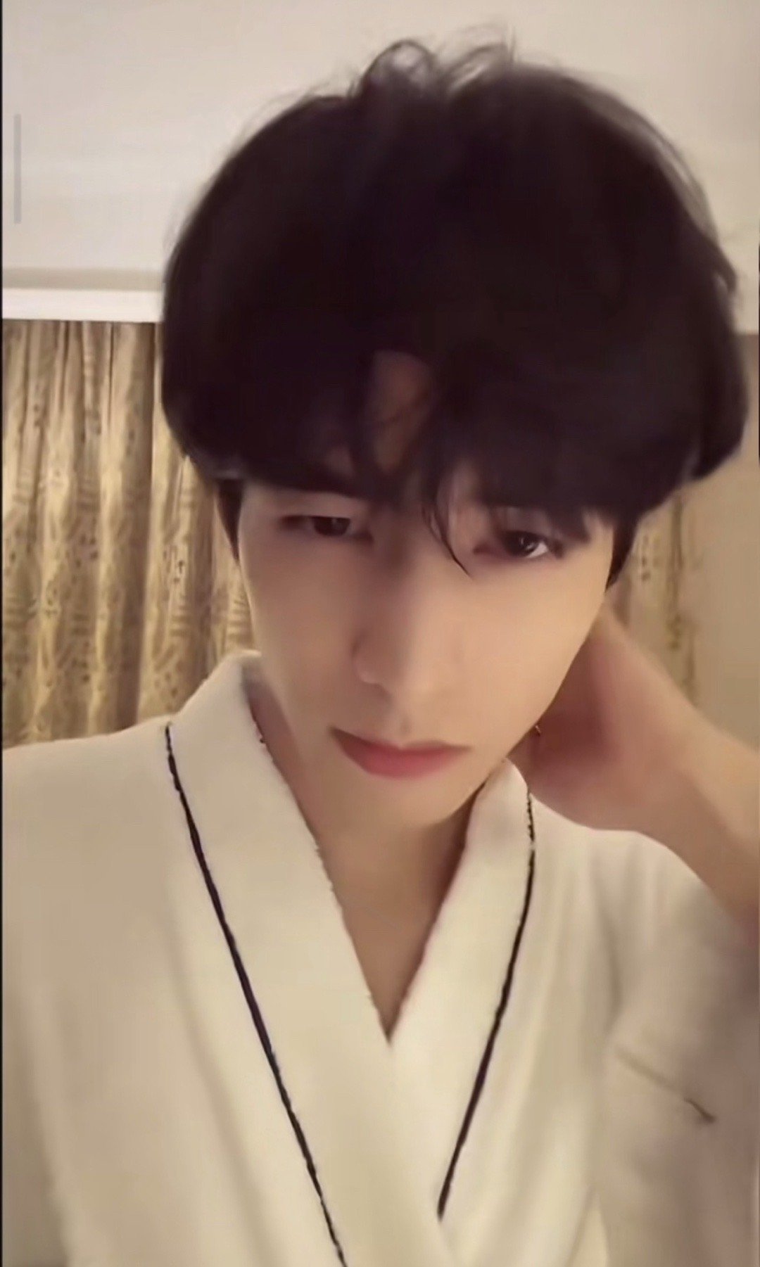 宋威龙 早期生图 