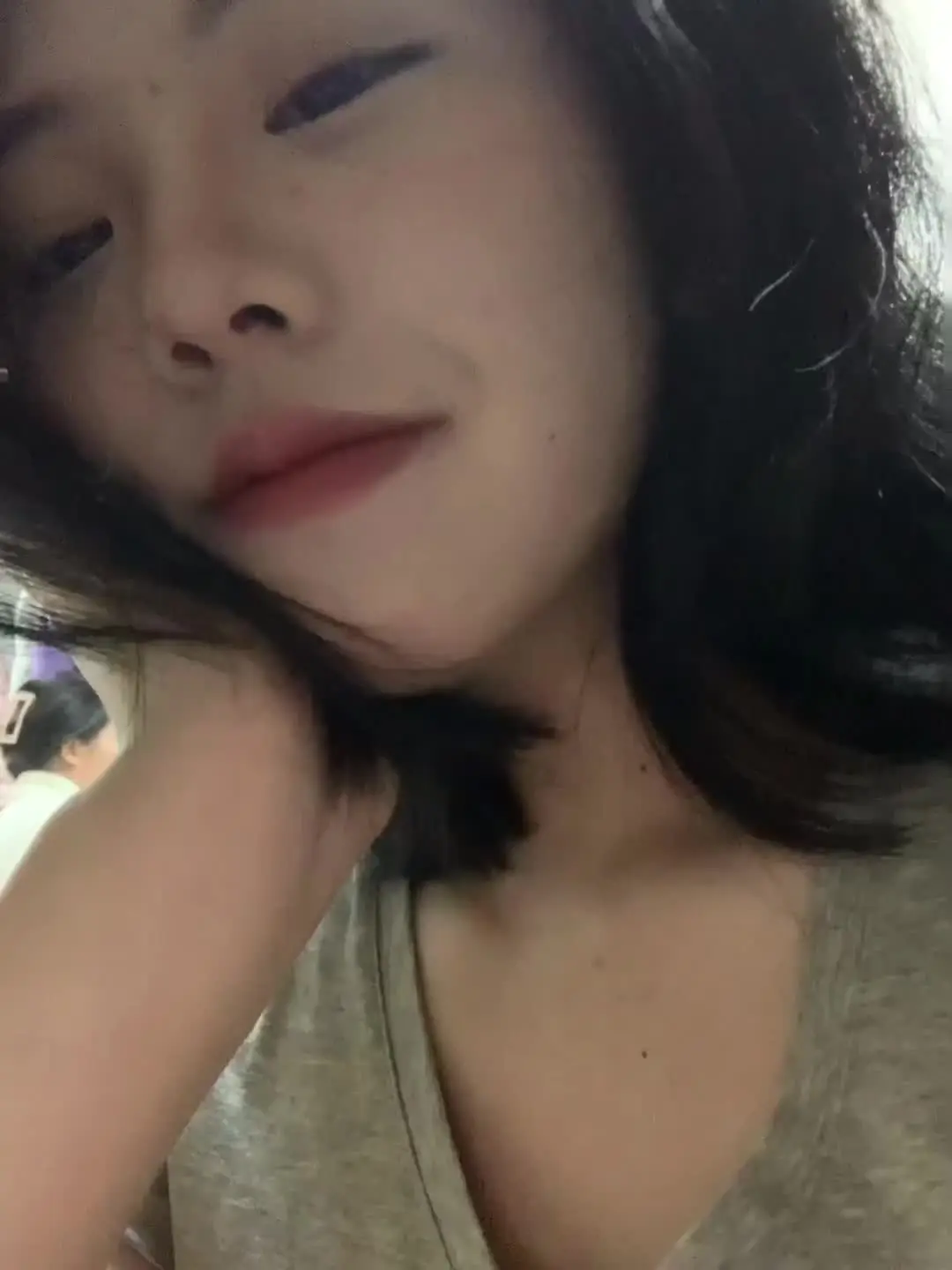 每次被小女孩儿们夸漂亮我就开心的飞起，果然女孩子是这个世界上最好的乖乖