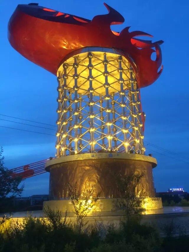 乌兰察布，内蒙古自治区的中部，想不到我也会到此一游。
   那是2016年的6月