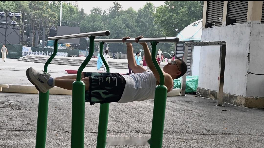 原以为要解锁的第一个神技会是双力臂或者人旗，没想到是前水平。