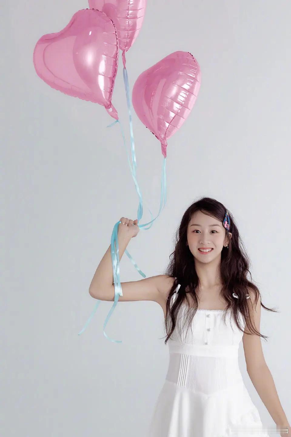 森碟太漂亮了，小时候的放大版 