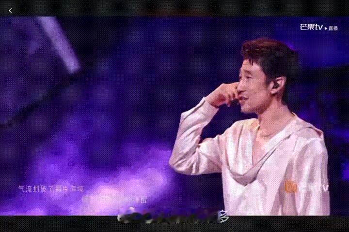 满江好会扭满江扭到了我心上 很多人做肢体表演很容易用力过猛，满江却拿捏住绝佳分寸