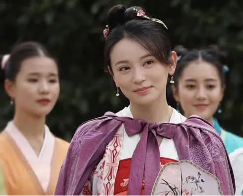 知否。墨兰是林小娘的女儿，她也简直就是林小娘的翻版。可她为什么不如母亲呢，最后她