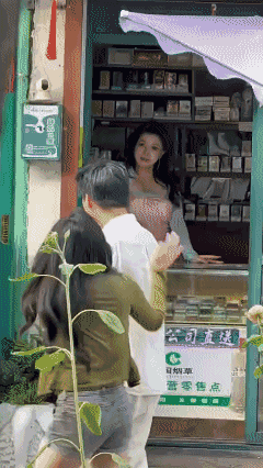 吃着碗里瞧着锅里，祸该挨打[笑哭]