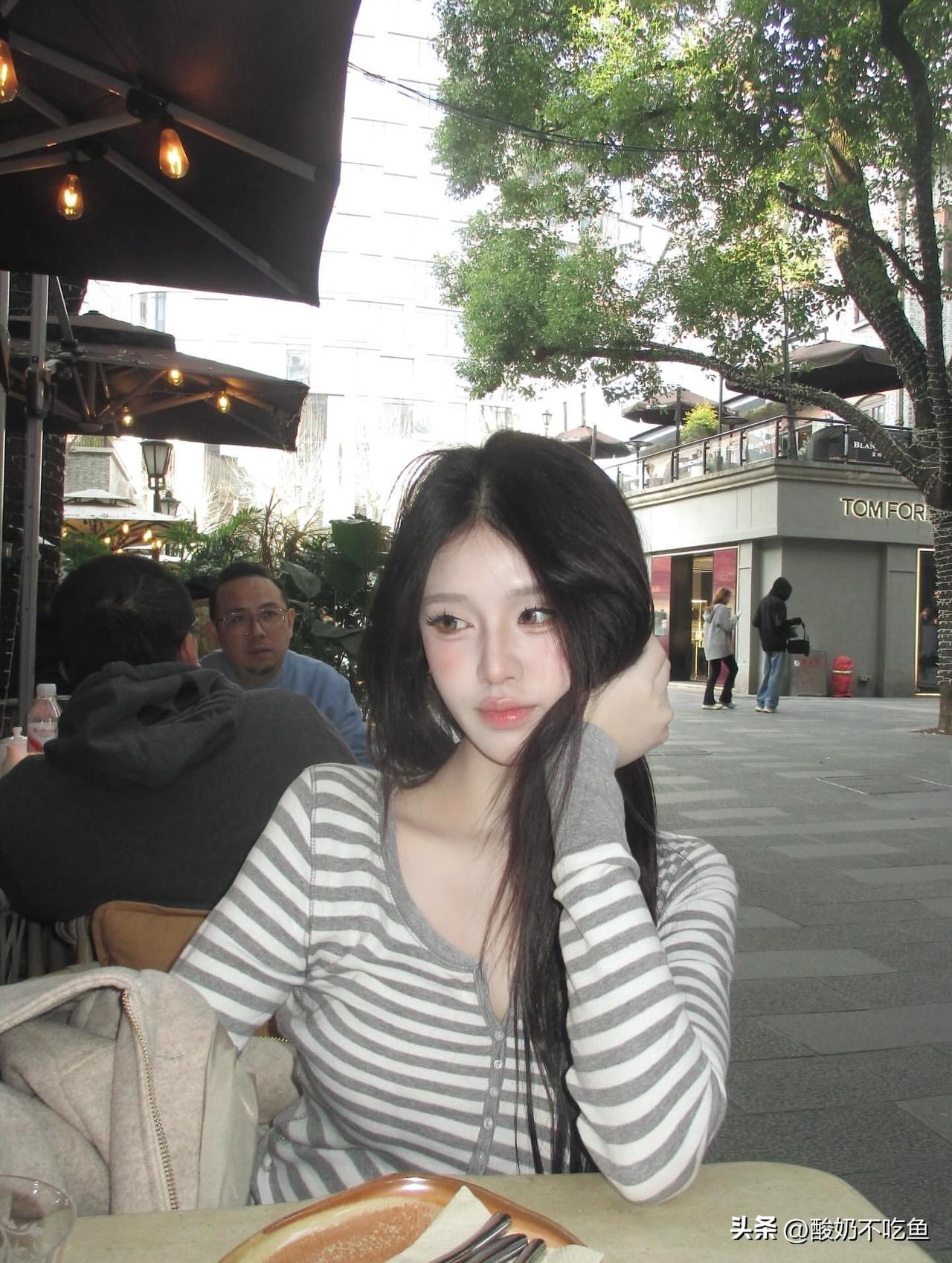 什么样的穿搭可以成为气质女神?见惯了量产的温柔 ，所以对笨拙的真诚才会格外动心。