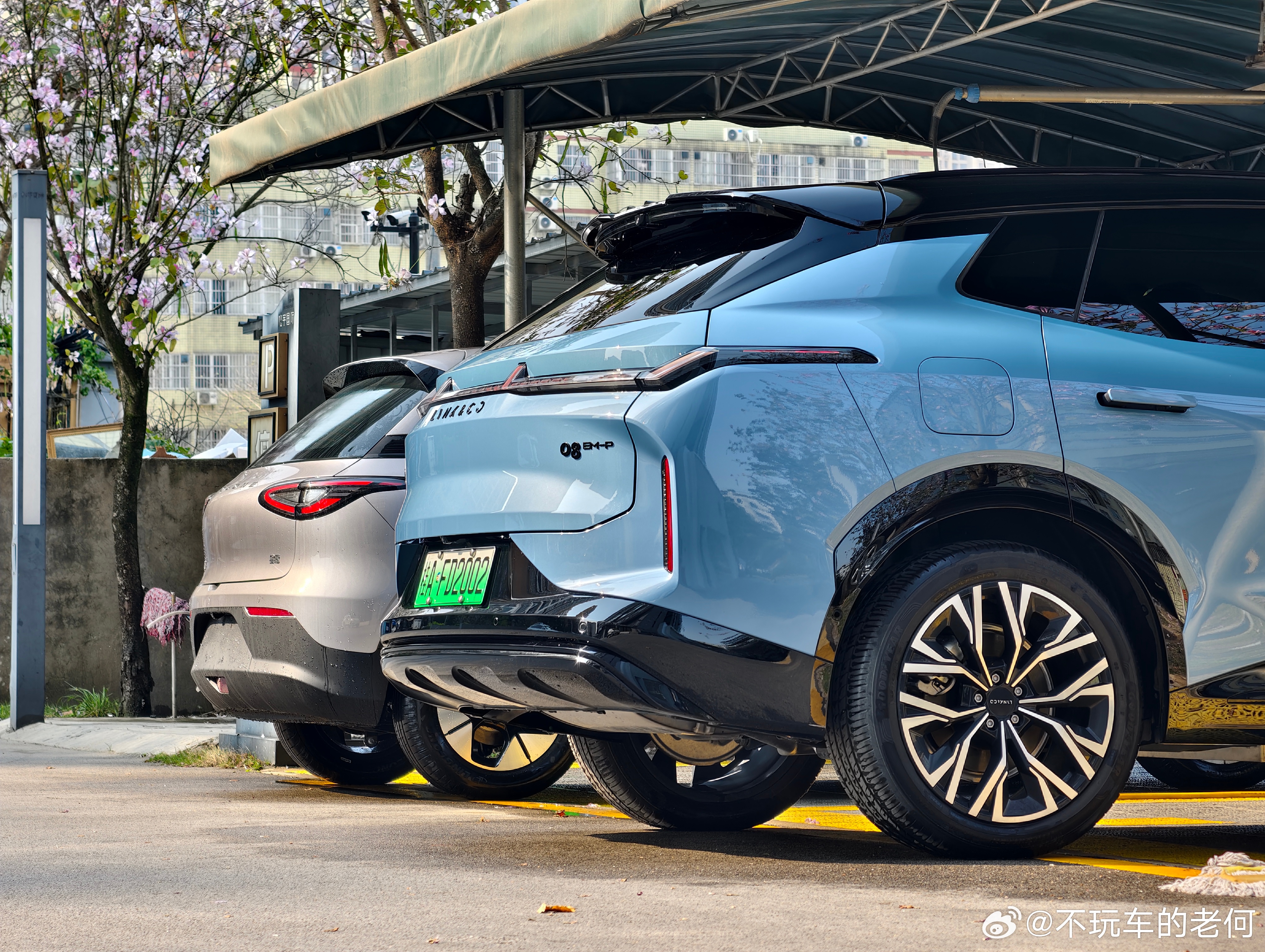 全新领克08 的晴空蓝，真的适合晴天领克