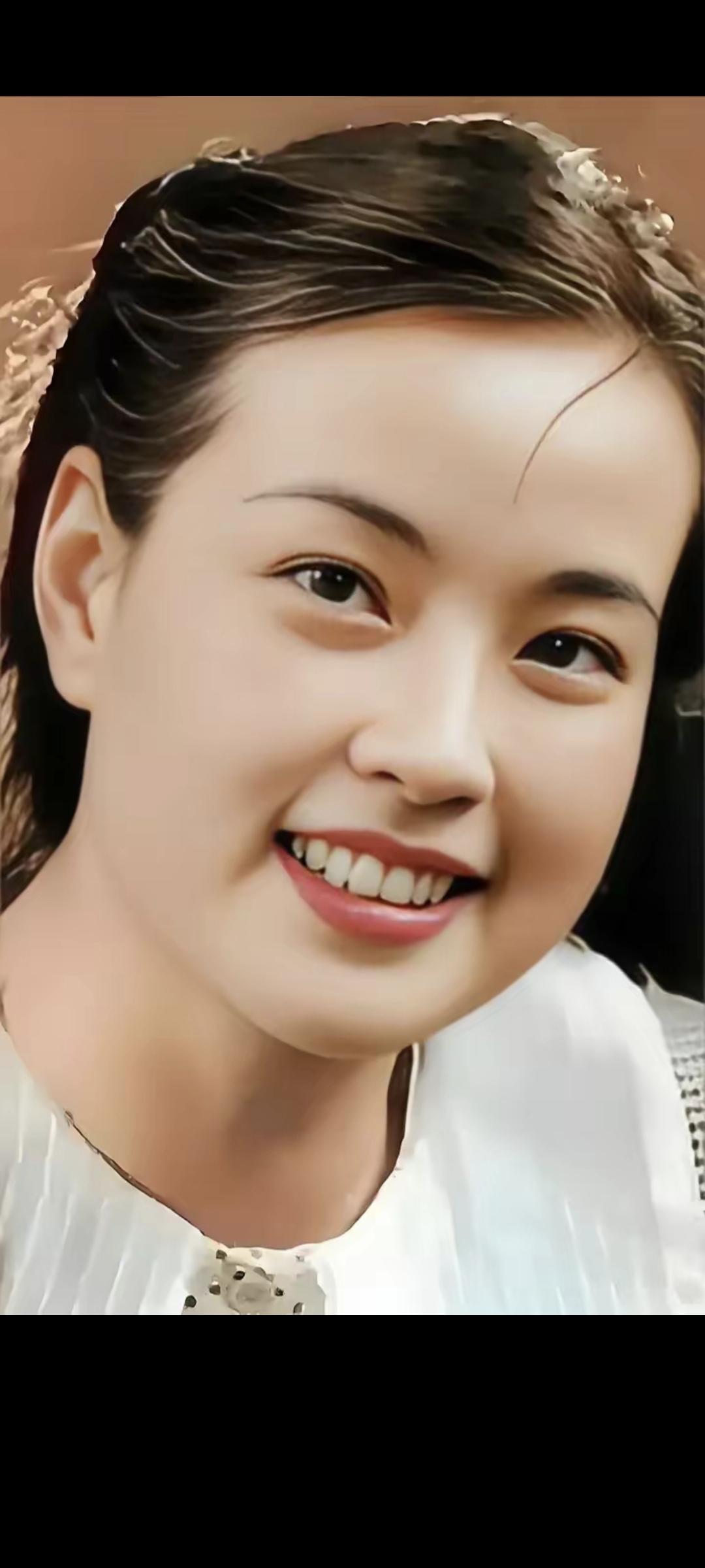 刘晓庆为什么深受观众喜爱?演技精湛，塑造诸多经典角色，历经起伏始终坚韧豁达，兼具