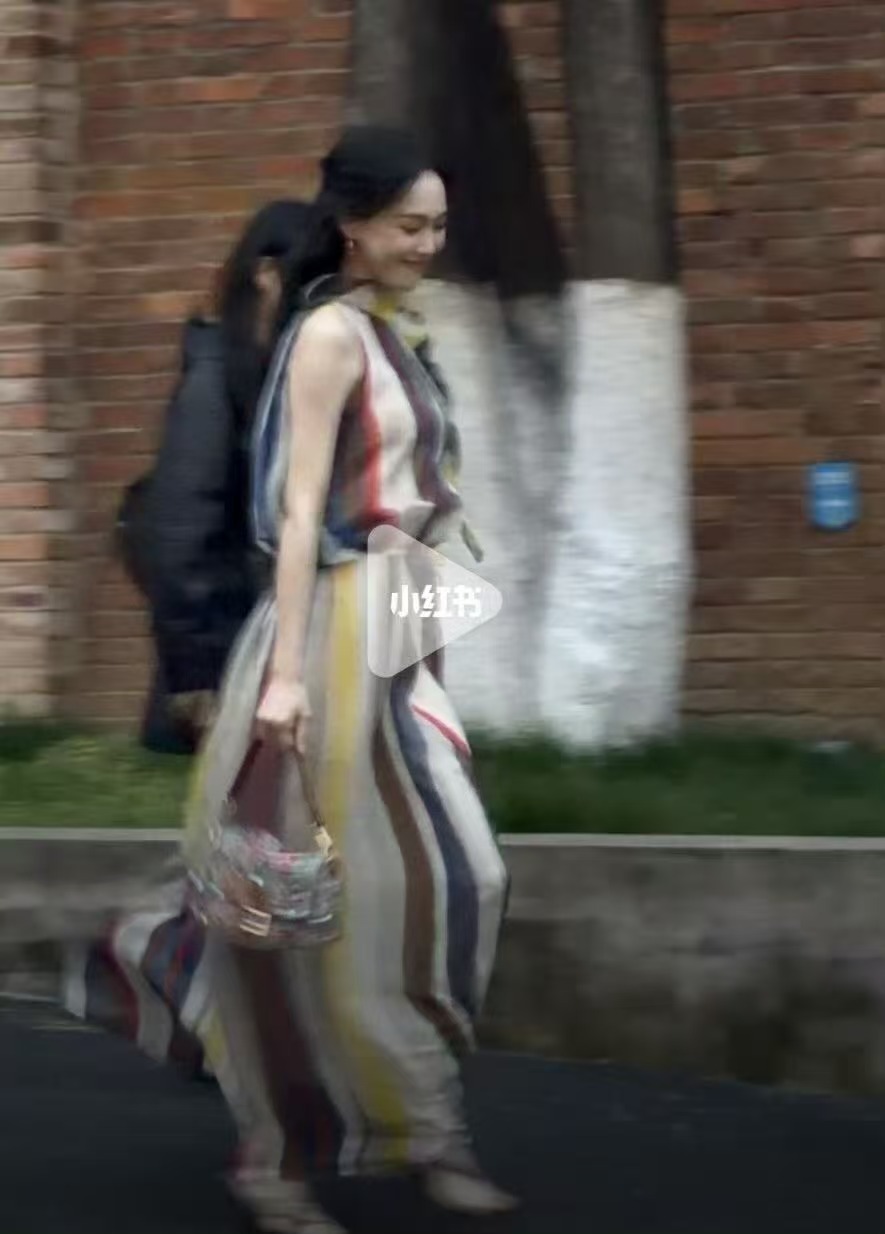 唐嫣孟子义何与活动生图唐嫣孟子义何与活动状态唐嫣孟子义何与活动生图，可以可以，迷