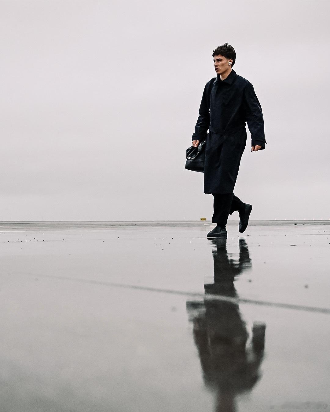 从各方消息来看，伊尔迪兹即将与你妇续约至2030年，税后的工资为600万欧元外加