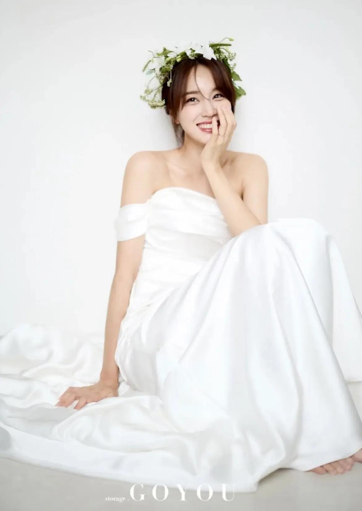 《完美的结婚公式》女主角现实幸福结婚了！郑侑敏公开婚纱照，大方秀出圈外人老公

