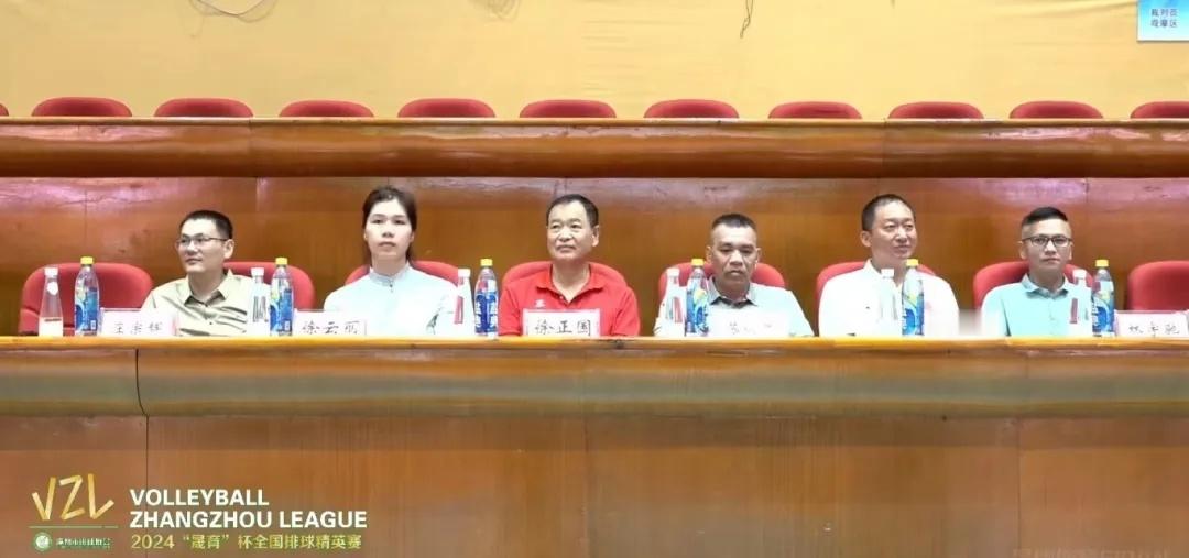 国庆假期期间，在漳州中国女排腾飞馆，举行了“2024晟育杯全国排球精英赛”，江西
