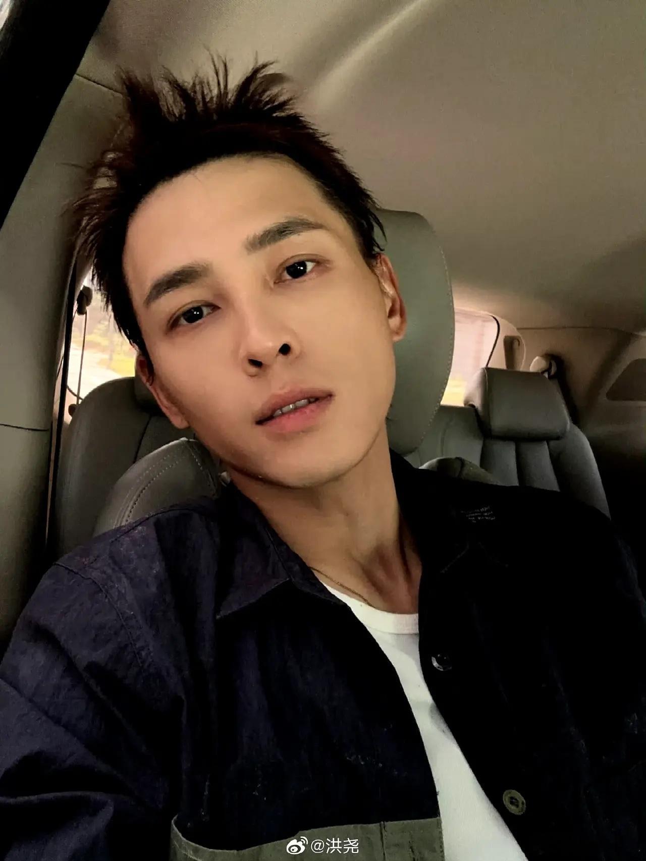 #于正恭喜吴谨言洪尧#看到于正说恭喜，以为这是在剧宣！半壁江山的粉丝们，都不怎么