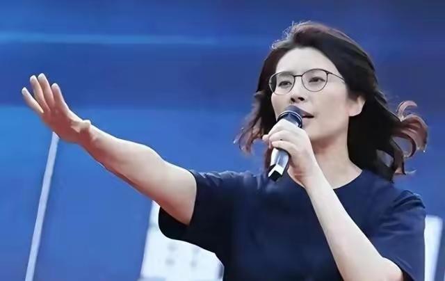 中国台湾统一后，大陆一定要把郑丽文、周锡伟、王柄忠、赖岳谦、等等一批真正爱国的人