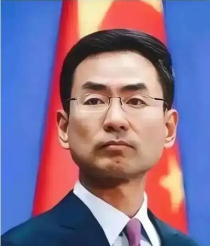 中国应向全世界公告，凡在中国历史上侵犯过中国的国家，如敢再次侵犯中国，中国将对其