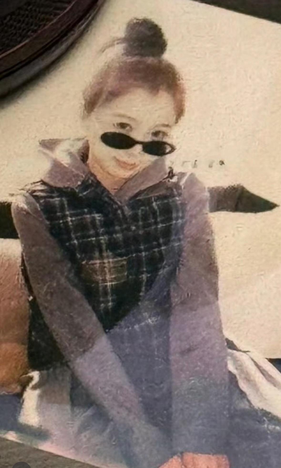 宝子看着发量不太多啊，还是得少熬夜放宽心虞书欣丸子头