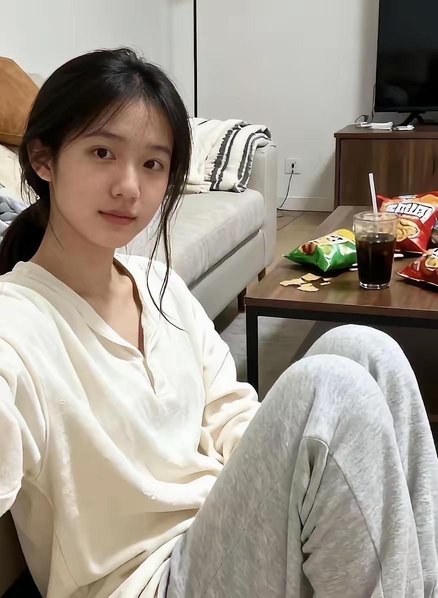朋友女儿20岁了
也到了谈婚论嫁的年纪
可是，朋友希望找一个家庭条件优越的，长得