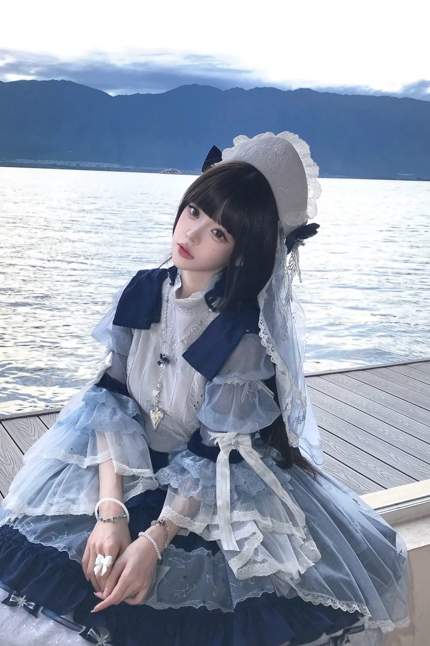 我们曾在星夜里的承诺过.. ☾⋆.˚。
