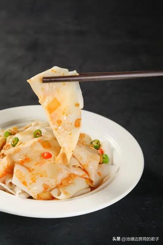 顾客抱怨面皮不劲道店主加硼砂你咋看 顾客抱怨面皮不劲道，店主居然加硼砂，这操作简