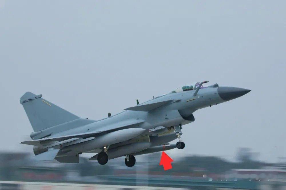 歼10C这是挂了个啥？热点观点烽火问鼎计划