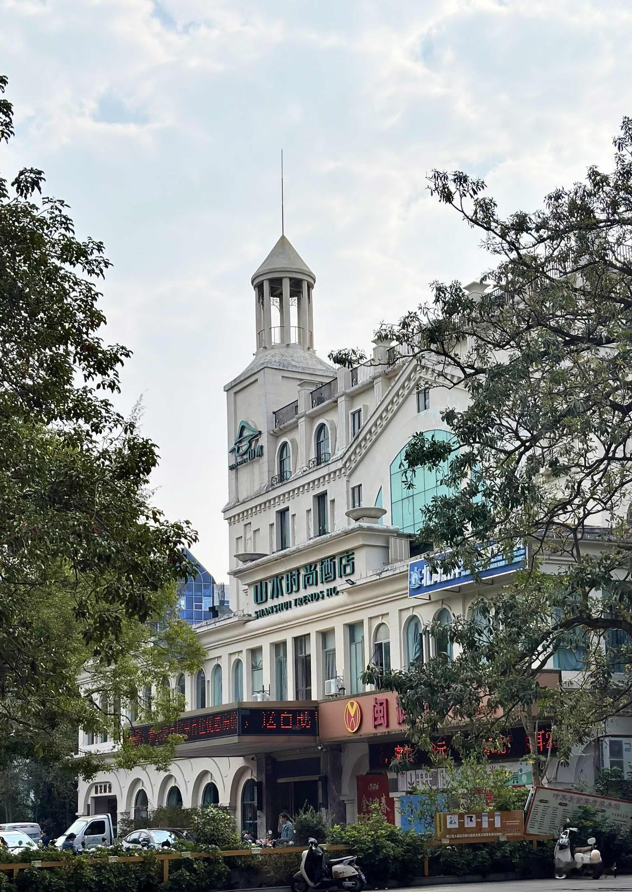 广西北海作为海产品丰富的沿海城市，食物链并不缺少“碘”，但北海供应的盐却都是加“