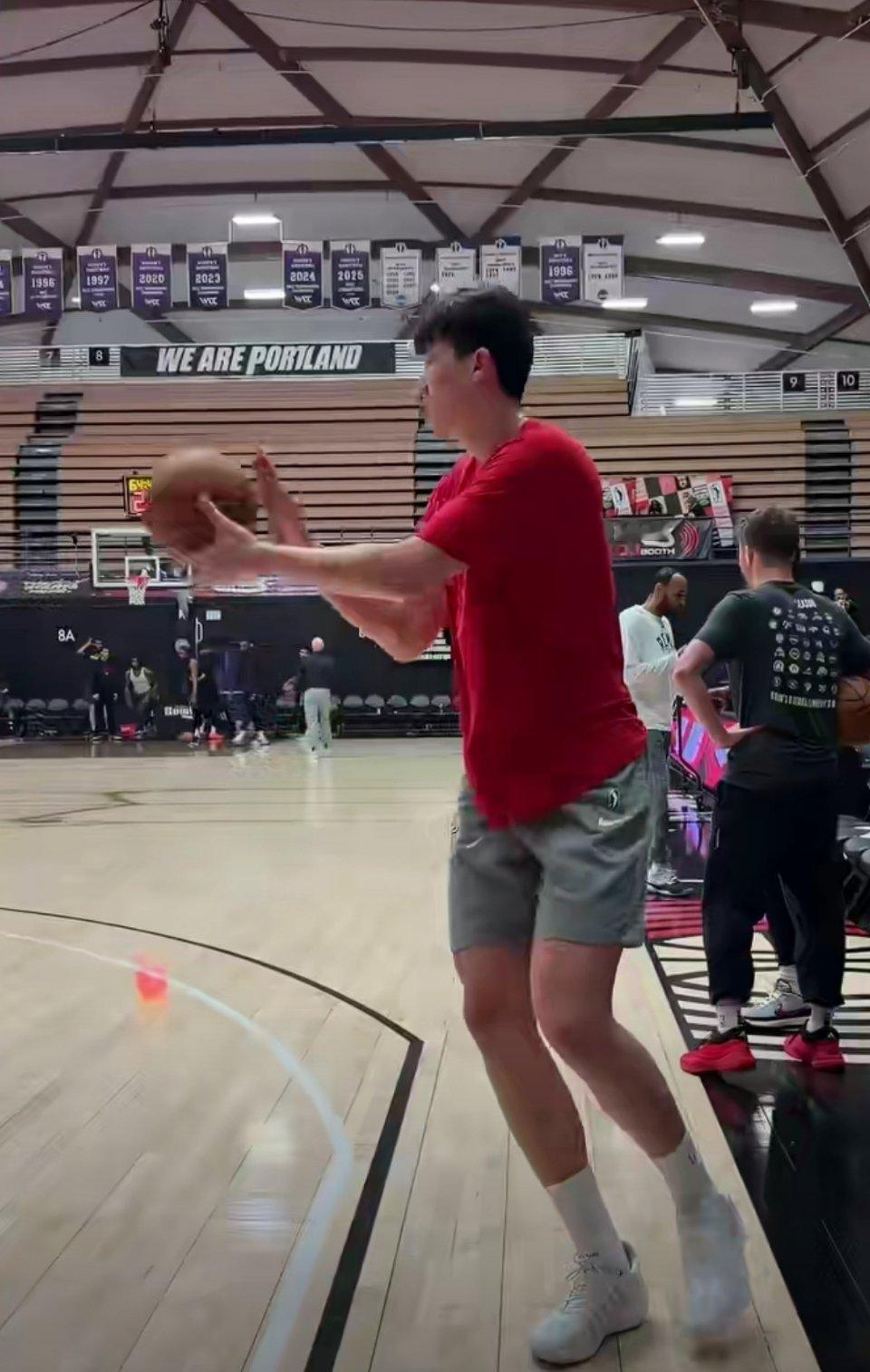 杨瀚森 加时决胜！撕裂之城混音133-126力克南湾湖人。乐福轰28分带队制胜，