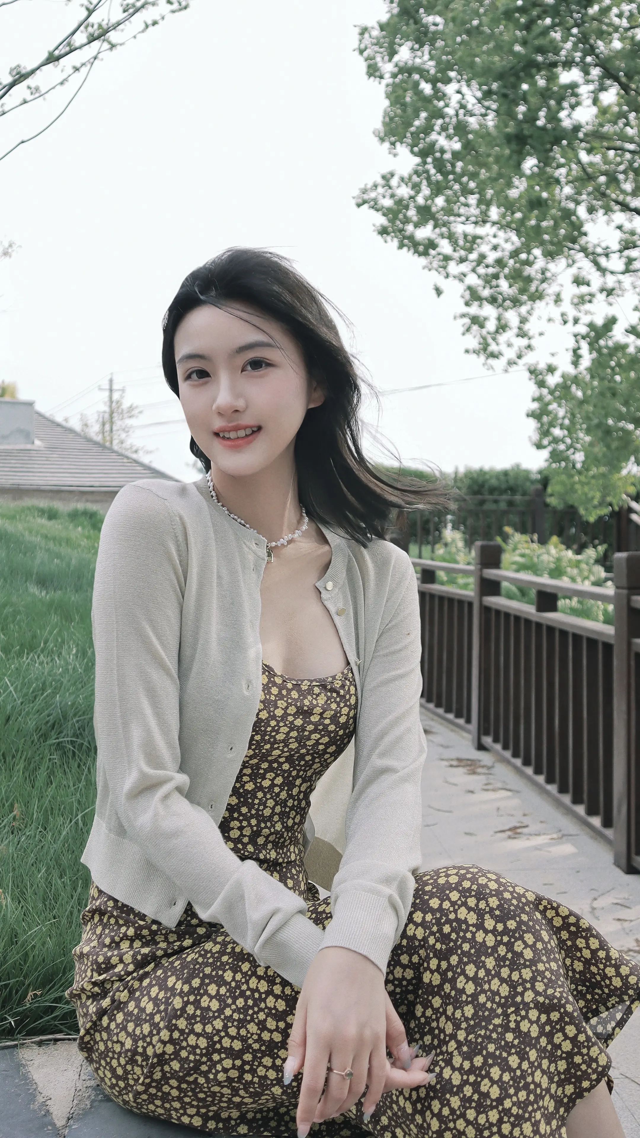 杜松混合茉莉的风