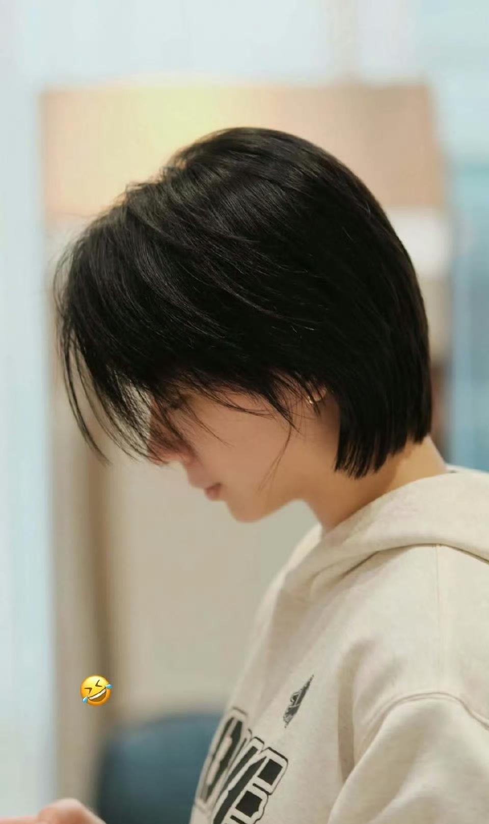 真正的“削发明志”，从来不在头发上。
它只发生在输球那一刻，你敢不敢承认：差的不