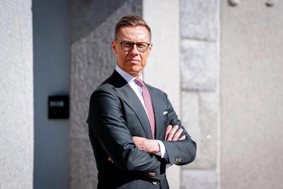 最近各国围绕霍尔木兹海峡的事，吵得面红耳赤不可开交，而美国总统特朗普的一番狠活威