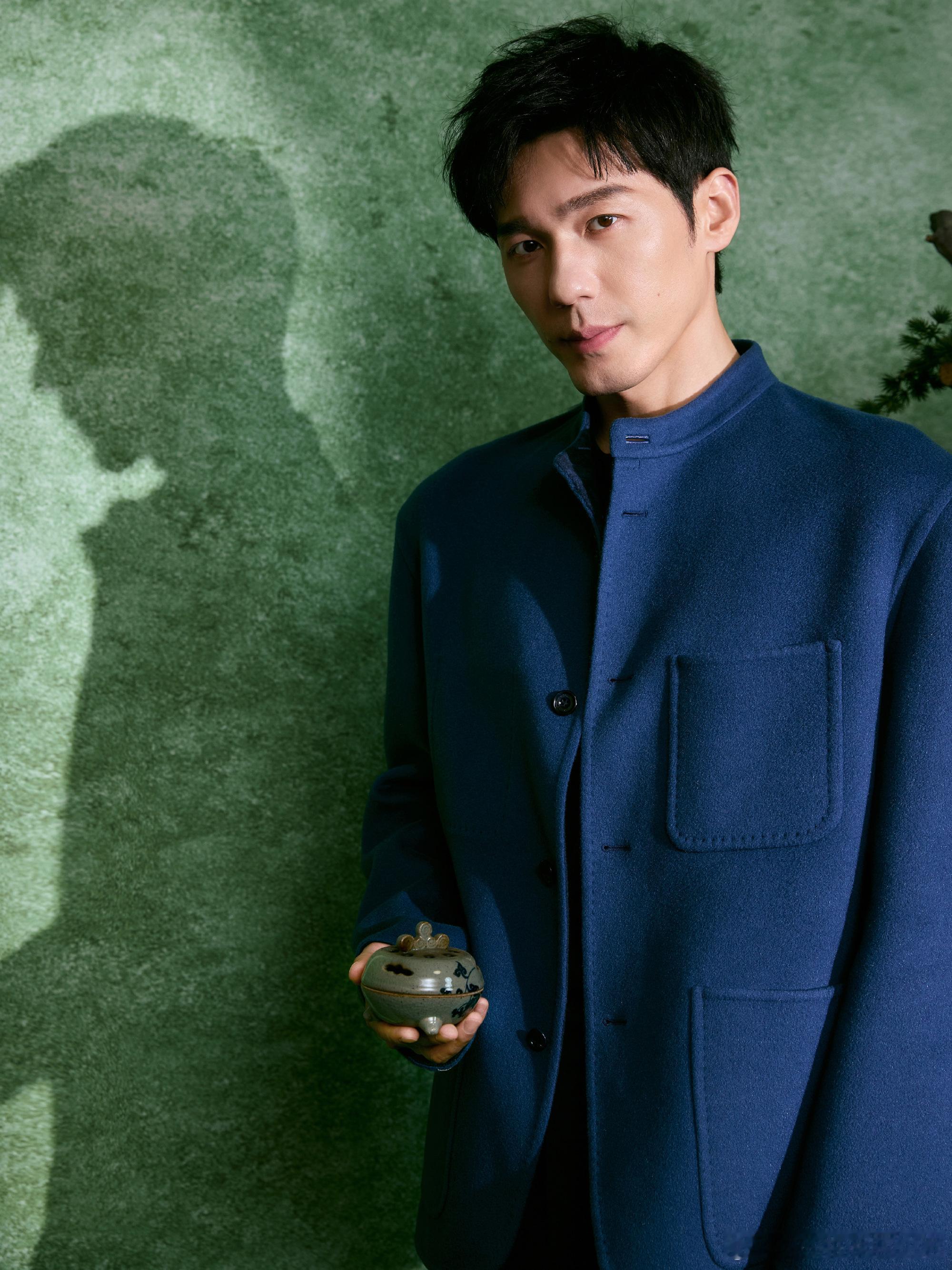 白宇掌握角色瞬移术！台上切换的不是戏服，是时代灵魂。当北漂文青遇上乱世明君，两种