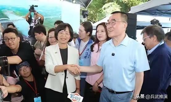 最新民调：李四川支持度40.0%、苏巧慧40.2%

新北市长选举这事儿，现在俩