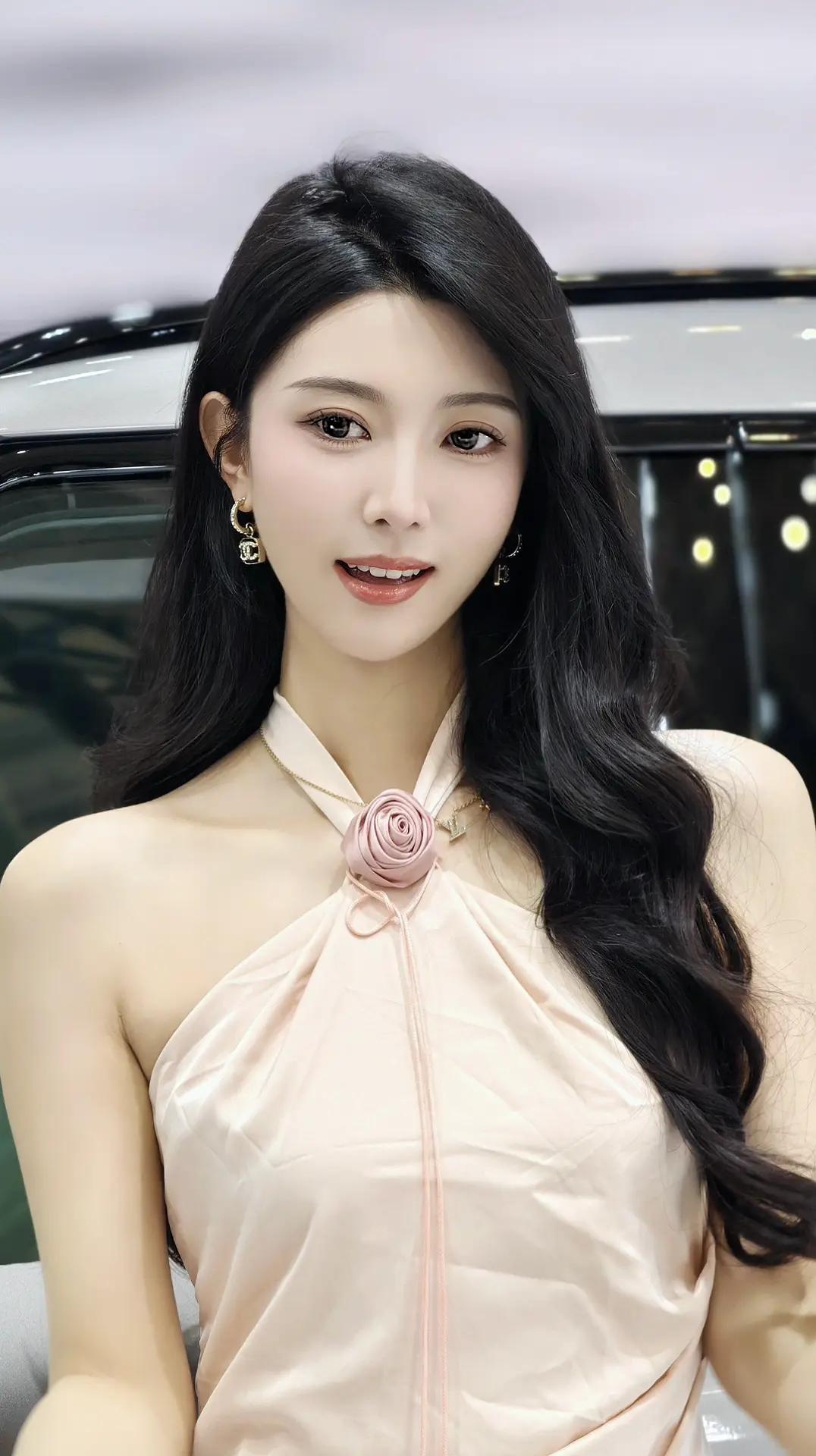 车展车模 你们喜欢的车模美女 青春靓丽车模 车模兰灵王