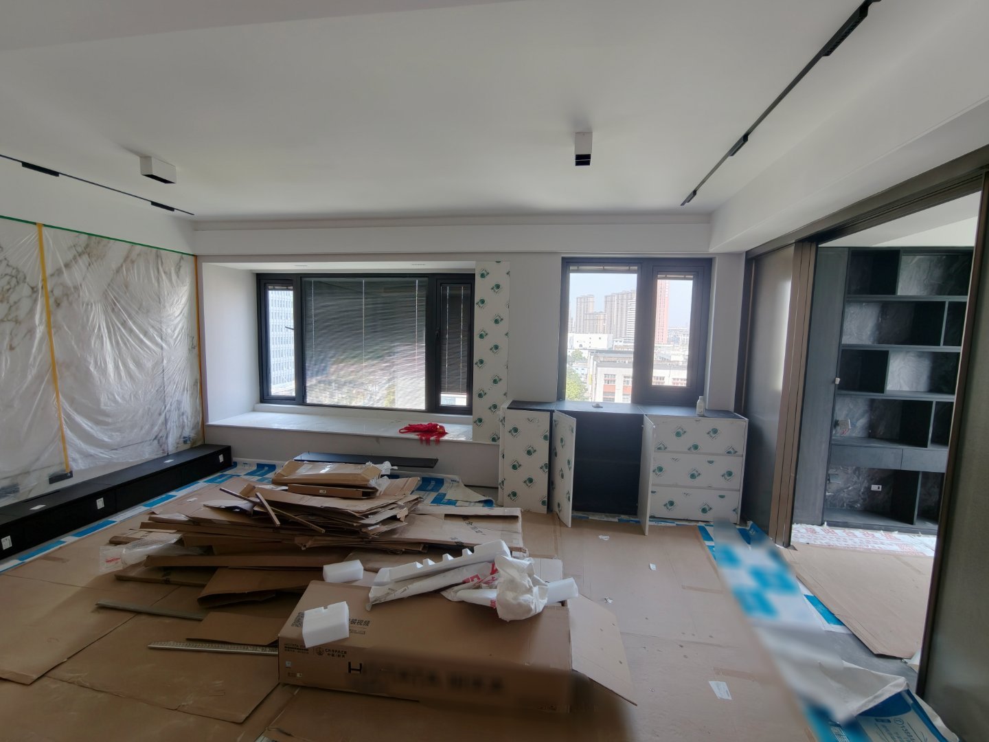 哭了！从去年全屋定制老板跑路了到现在我家柜子终于装上了！（又付了一笔钱  宁波