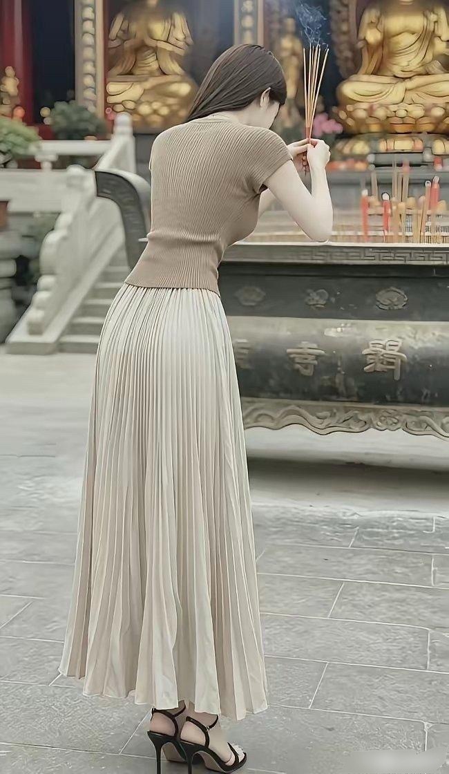 身材都这么好了，大美女还在求什么呢？ 
